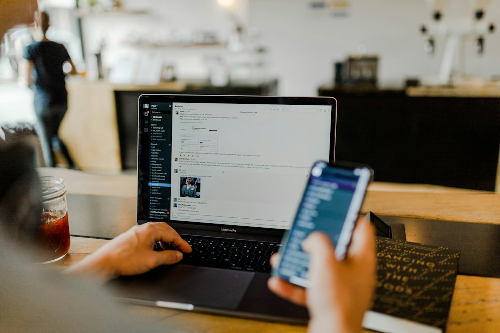 Knoxville borrower applying online